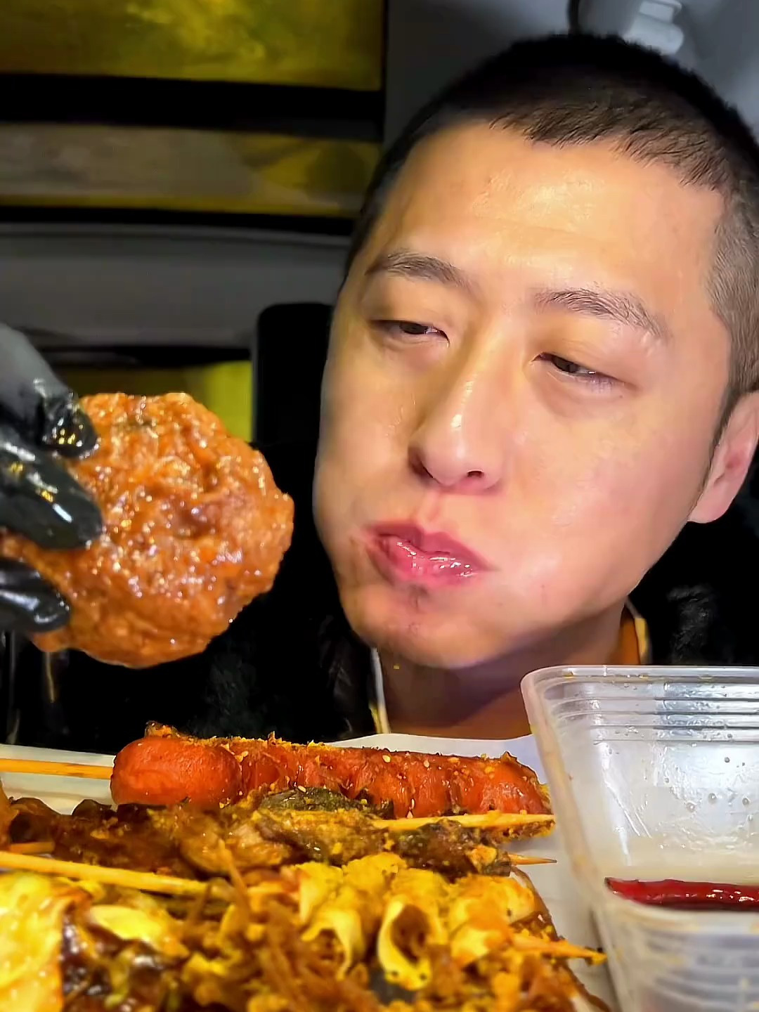 炸串狮子头东北黏糊麻辣烫猪皮卷