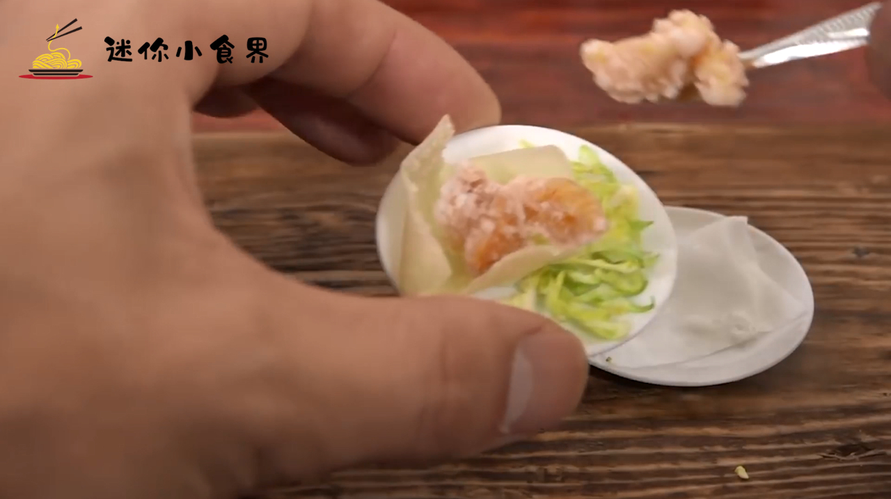 迷你小食界:史上最小的脆皮炸鸡!吃它不用担心发胖~