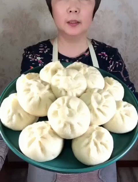 小白菜胡萝卜木耳馅包子