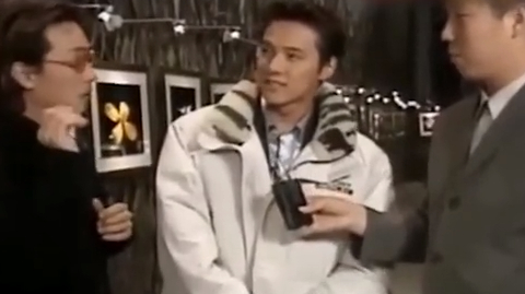 元彬颜值在线状态依旧,42岁还像个少年,被称时间的宠儿都不为过