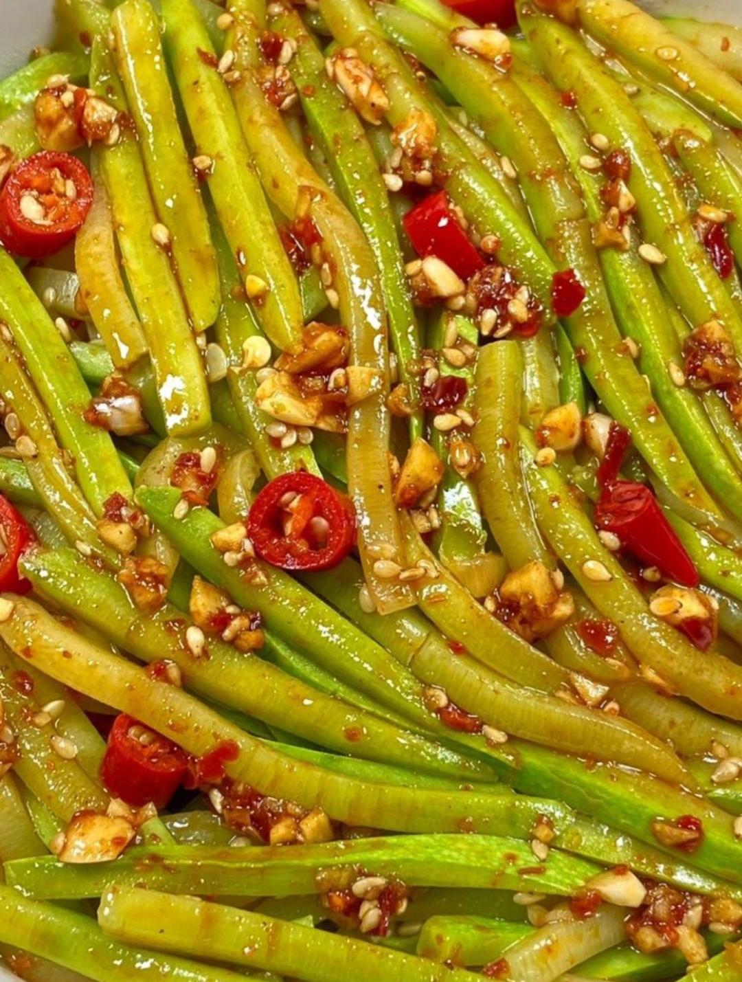 夏季餐桌上最后欢迎的十道热门凉拌菜,学会了给家人露一手