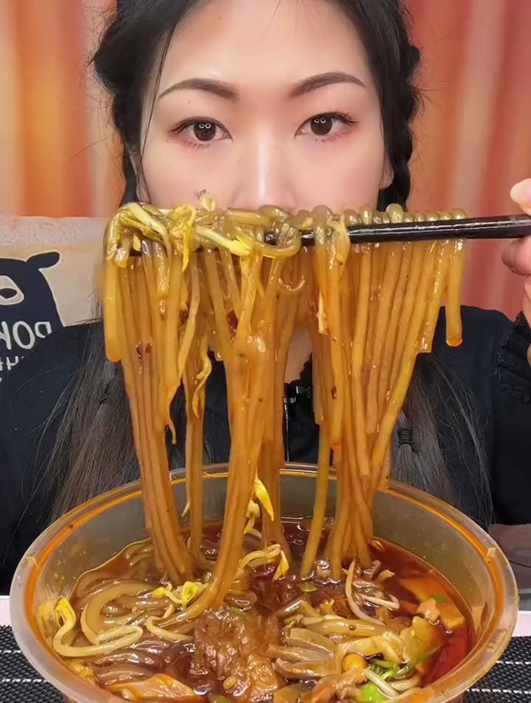 今天吃鸡杂酸辣粉,第一次尝试万幸还是很好吃