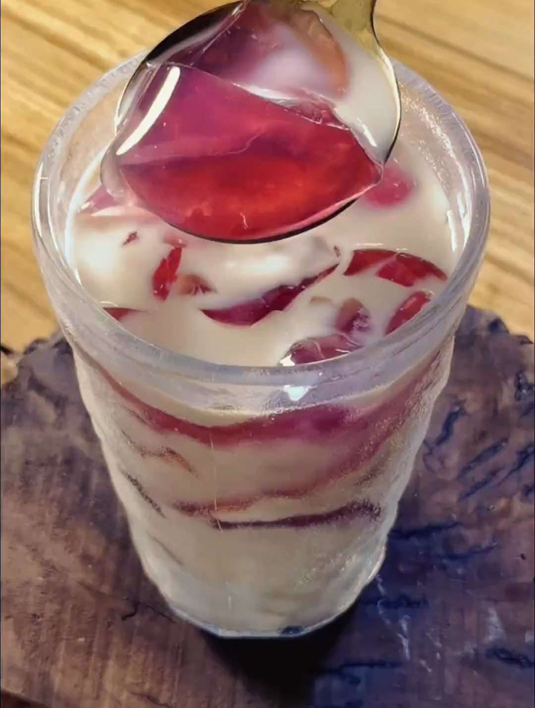 无比萄气,葡萄冻奶茶