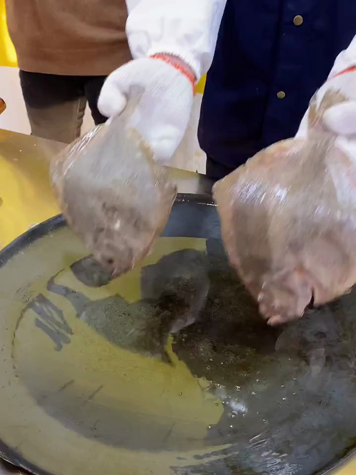 香煎鱼适合小摊吗?低投入高回报,创业好选择!