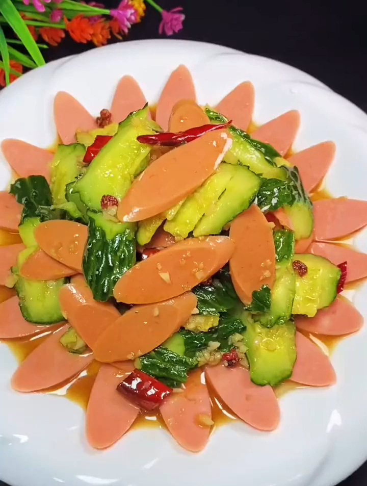 香肠黄瓜这样做大人孩子都爱吃