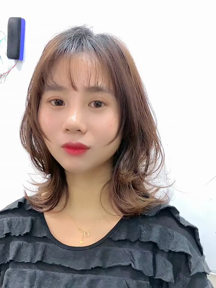 鱼尾发型课上现场教学!