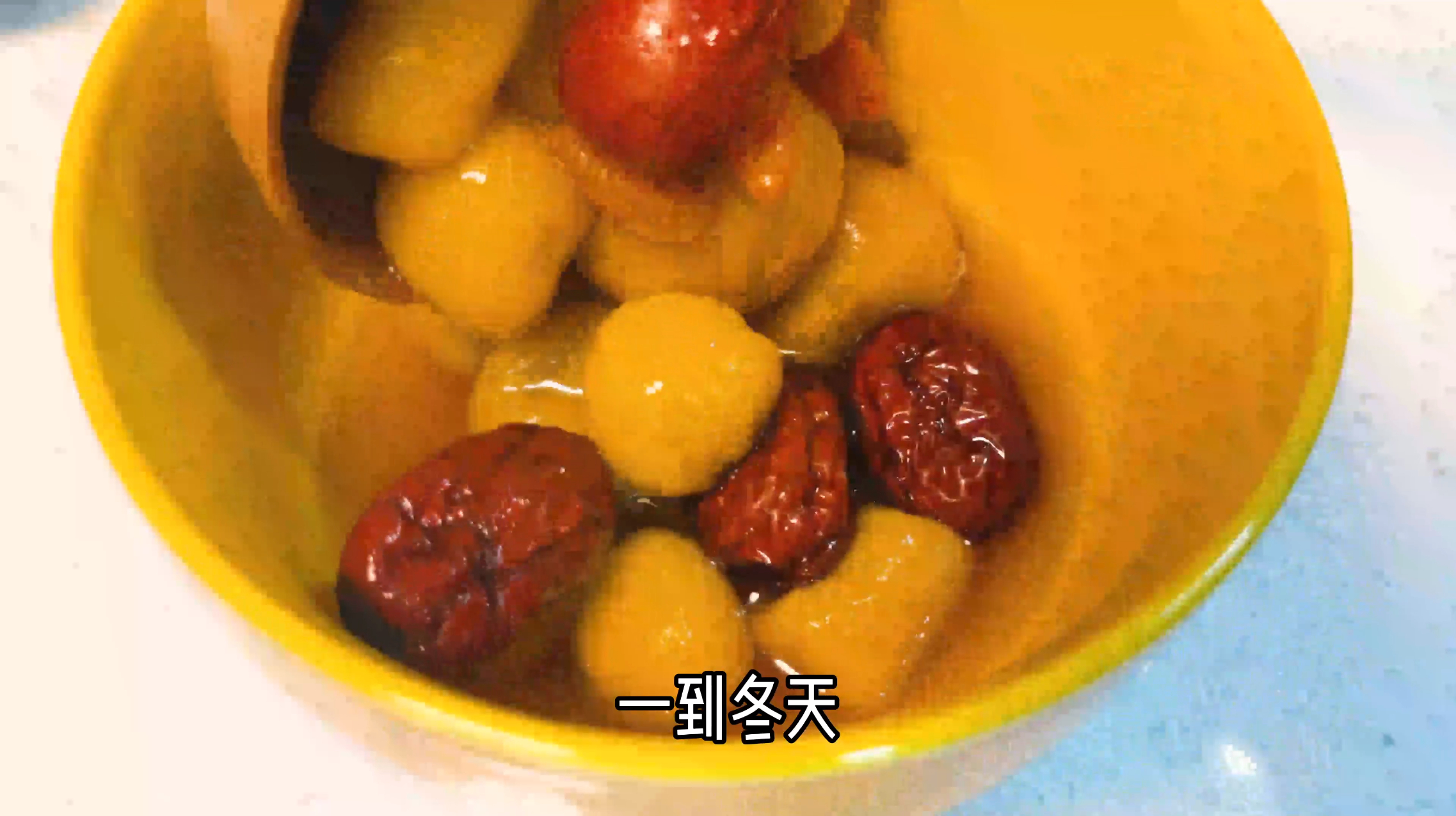 香甜软糯的豆沙馅南瓜丸子,用这些煮对女朋友更好自己做出秋天味