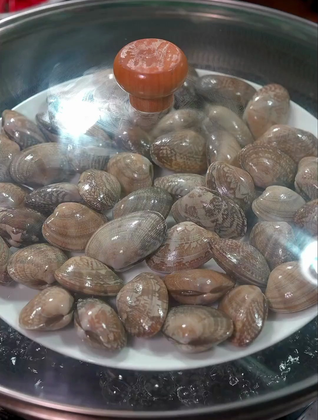 这样做的香辣花甲不用担心吃到沙,味道非常好吃～