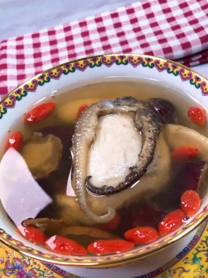 春季三,四,五月是孩子身高猛涨期,来一碗美味的海马田七汤