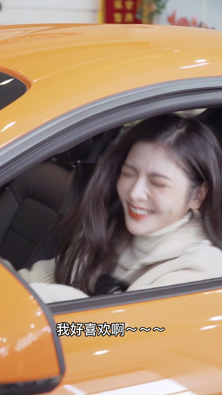 看到福特Mustang后,男生女生买车的不同表现