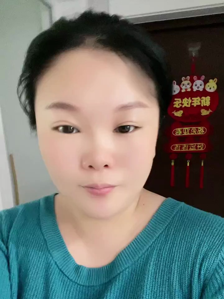 媳妇儿还有40来天就生了,也不知道是男孩还是女孩