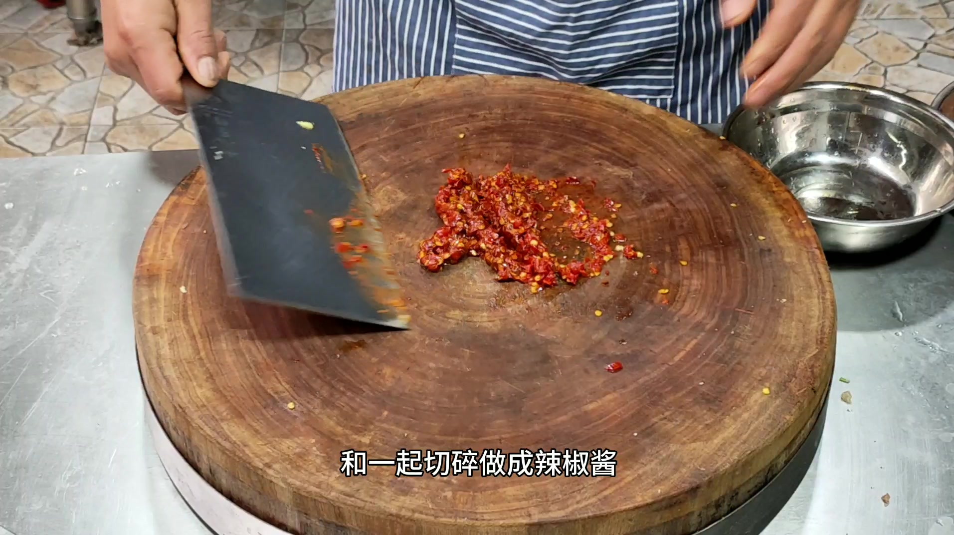 “熊掌豆腐”,川菜中一道传统名菜,外香里嫩大众风味