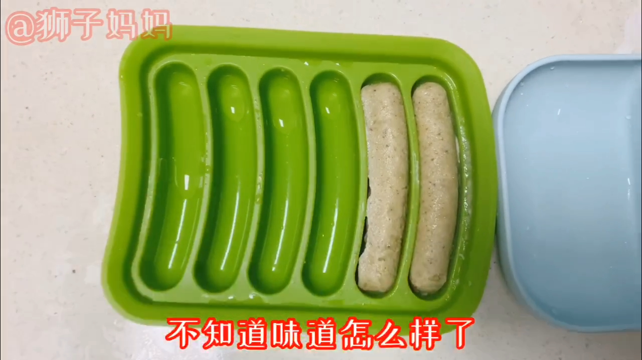 1岁+宝宝辅食之蔬菜牛肉肠,口感Q弹,好吃不粘牙!
