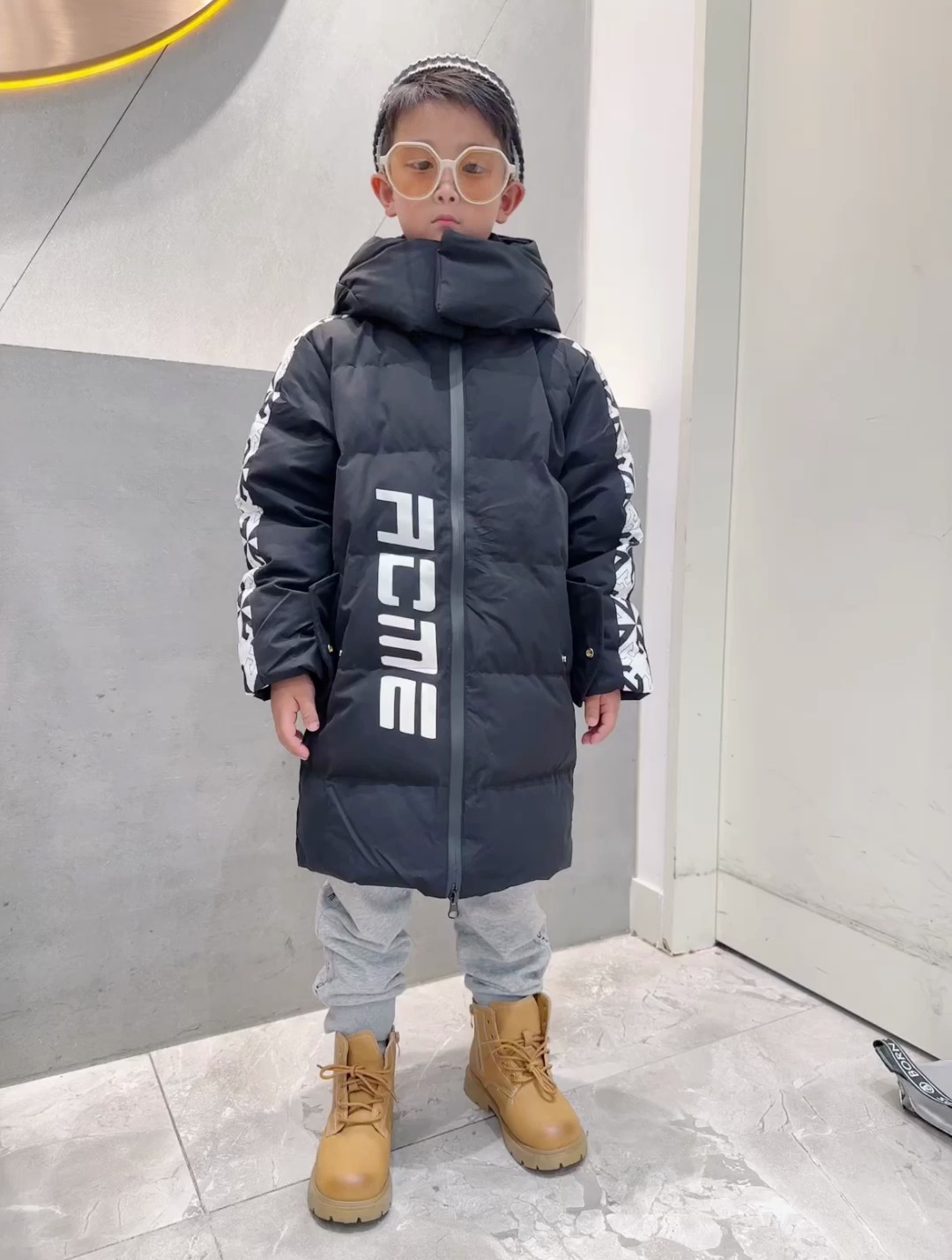 雅鹿儿童中长款时尚保暖羽绒服