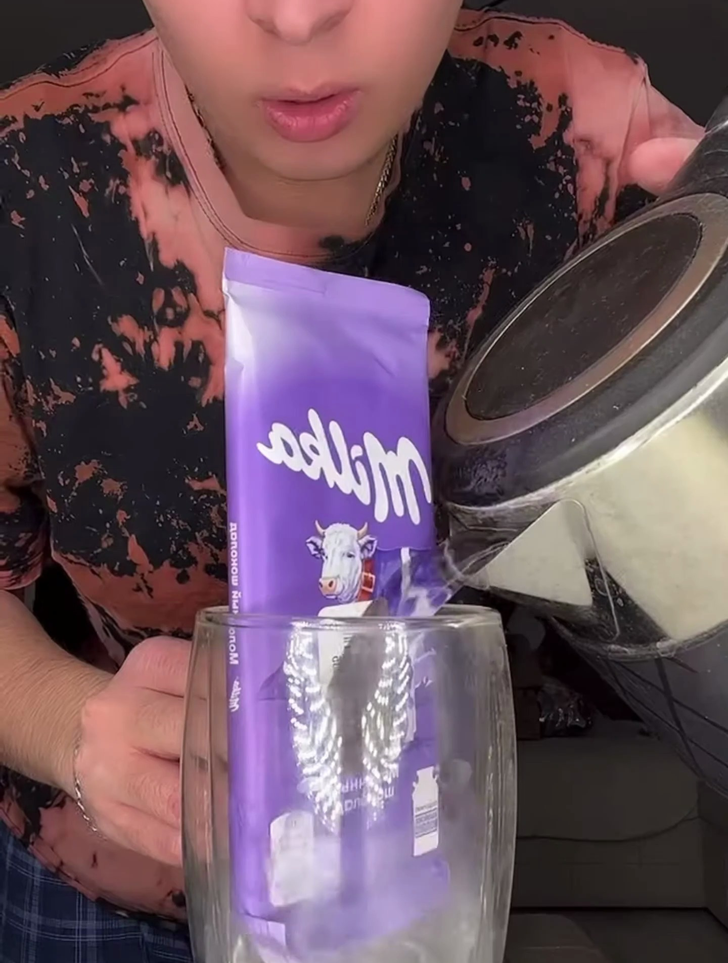 解压视频:如何制作巧克力冰淇淋?