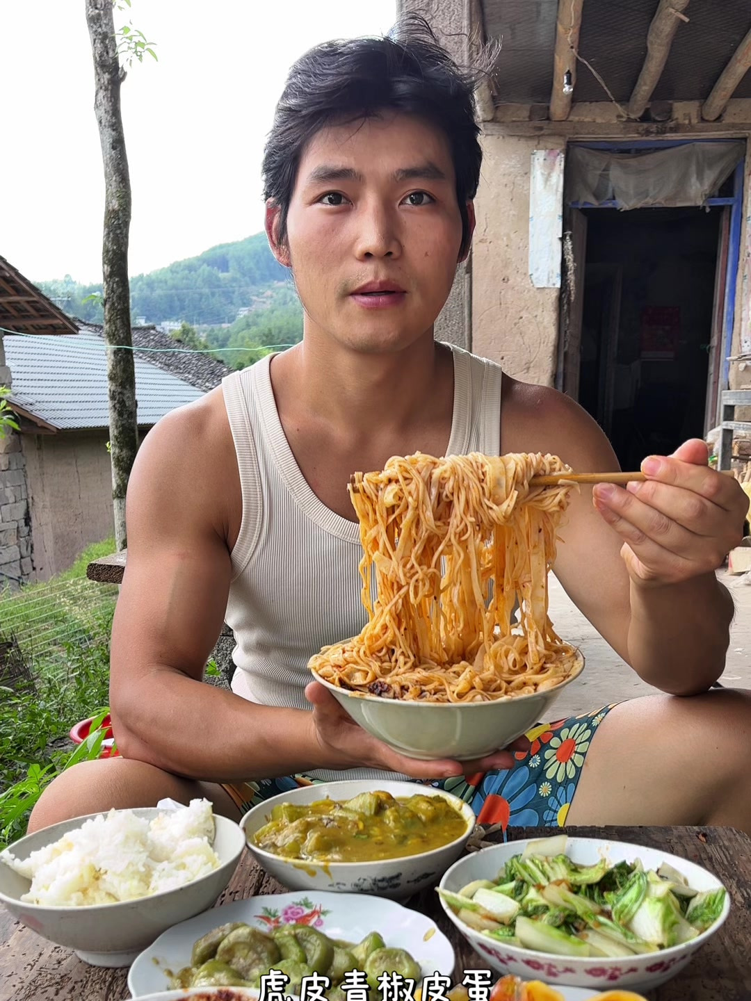 青椒皮蛋,炒丝瓜,咖喱,炒白菜每样一口有味