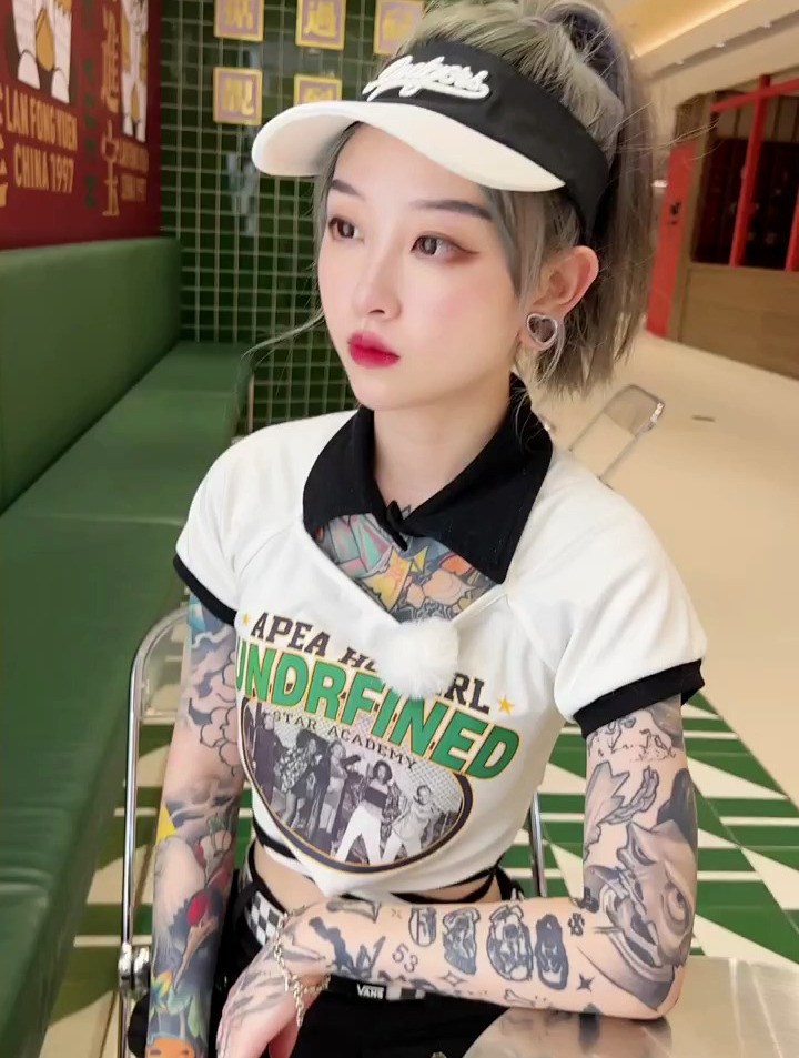 35. 麻烦你在说我之前先检讨下自己好吗?高清无水印女生头像