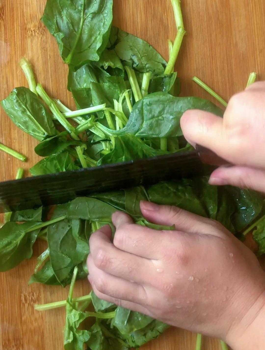 菠菜汤怎么做好喝又简单,分享一道菠菜蛋花汤