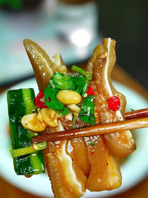 酸辣爽口的凉拌猪耳朵