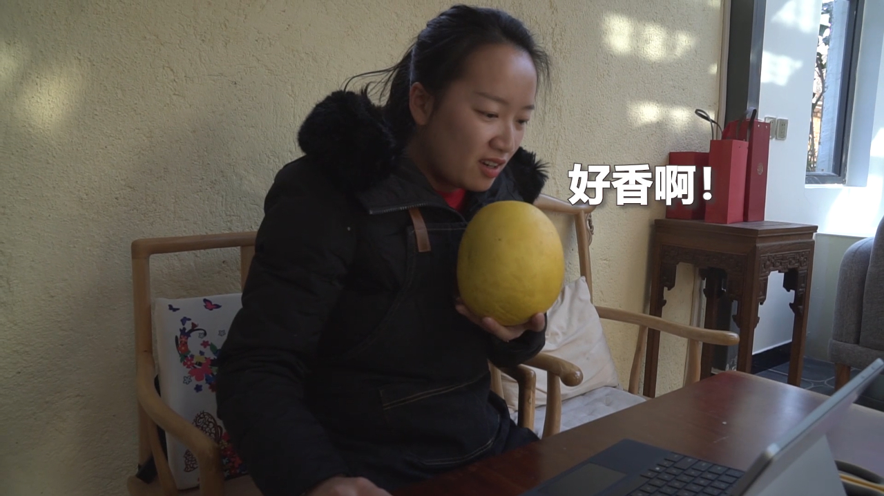 重庆美食达人教做点心,吃剩的柚子皮不要扔,做柚子蛋糕超美