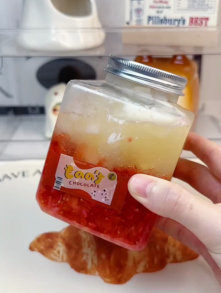 雪王sorry啦 草莓摇摇奶昔我学会啰