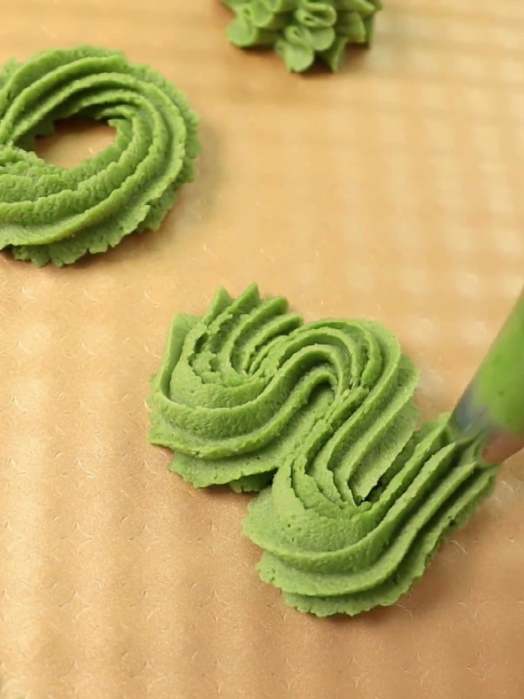 烘焙新手必学:一种裱花嘴十种曲奇挤法,超实用!