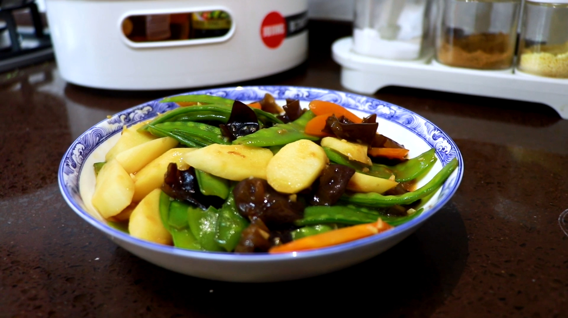 孕妇餐荷兰豆木耳炒山药的做法,美味又好吃的美食,小丁食谱推荐