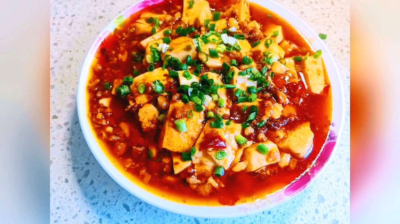 内酯豆腐这样做出来孩子最喜欢,不喜欢吃饭的孩子就可以试试