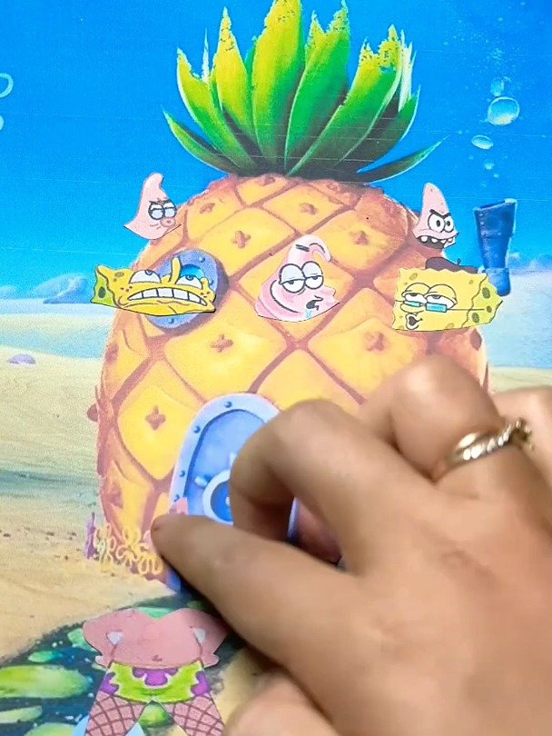 拼图:派大星穿渔网袜和高跟鞋