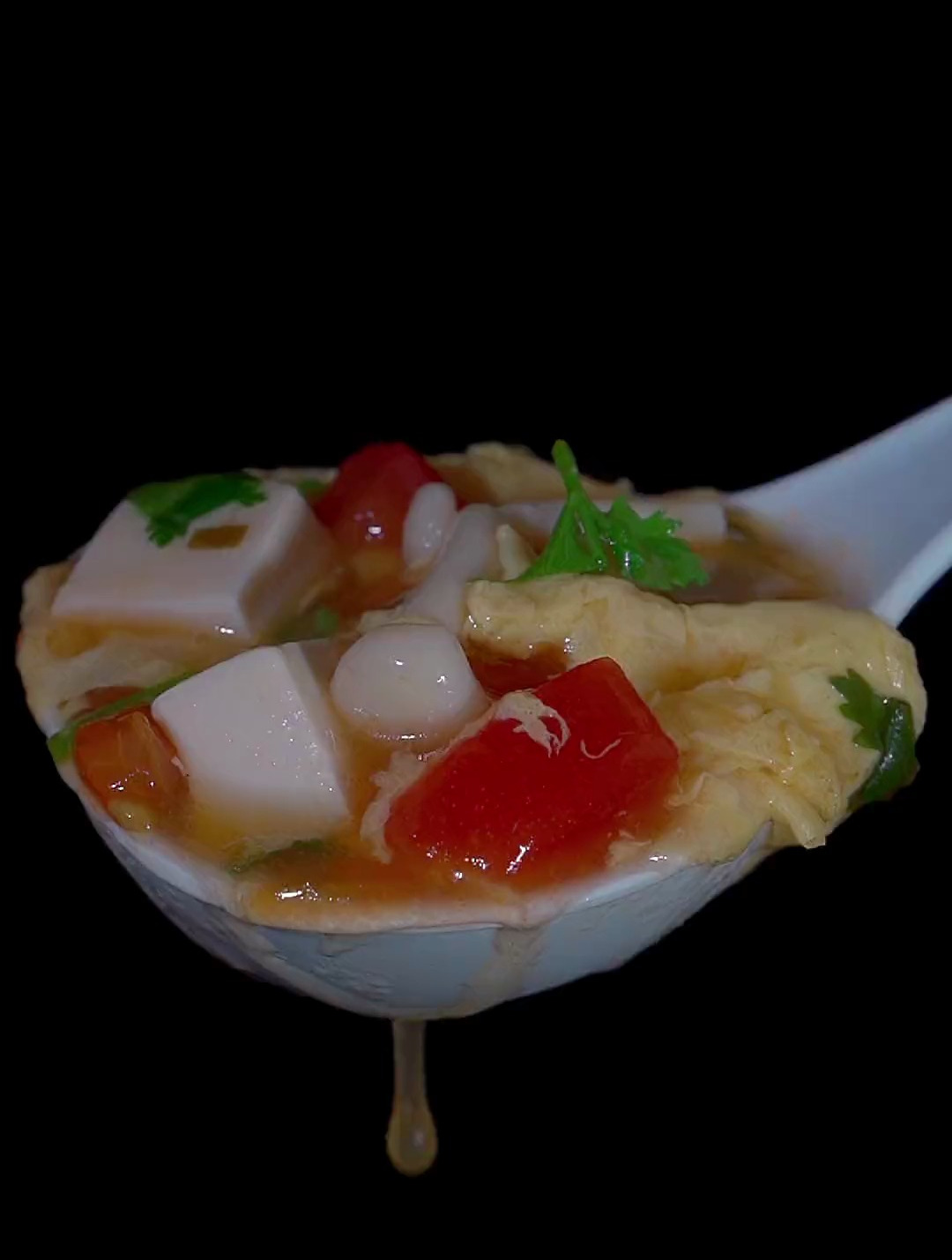 家里有小朋友的,你一定要试试这个蔬菜豆腐汤,做法简单又营养
