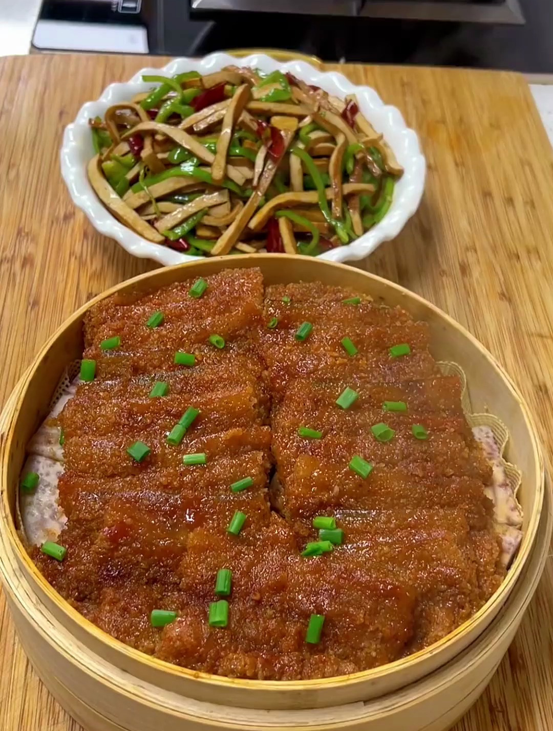 粉蒸肉 这是我们湖北逢年过节都要做的一道菜 肥而不腻 软糯咸香
