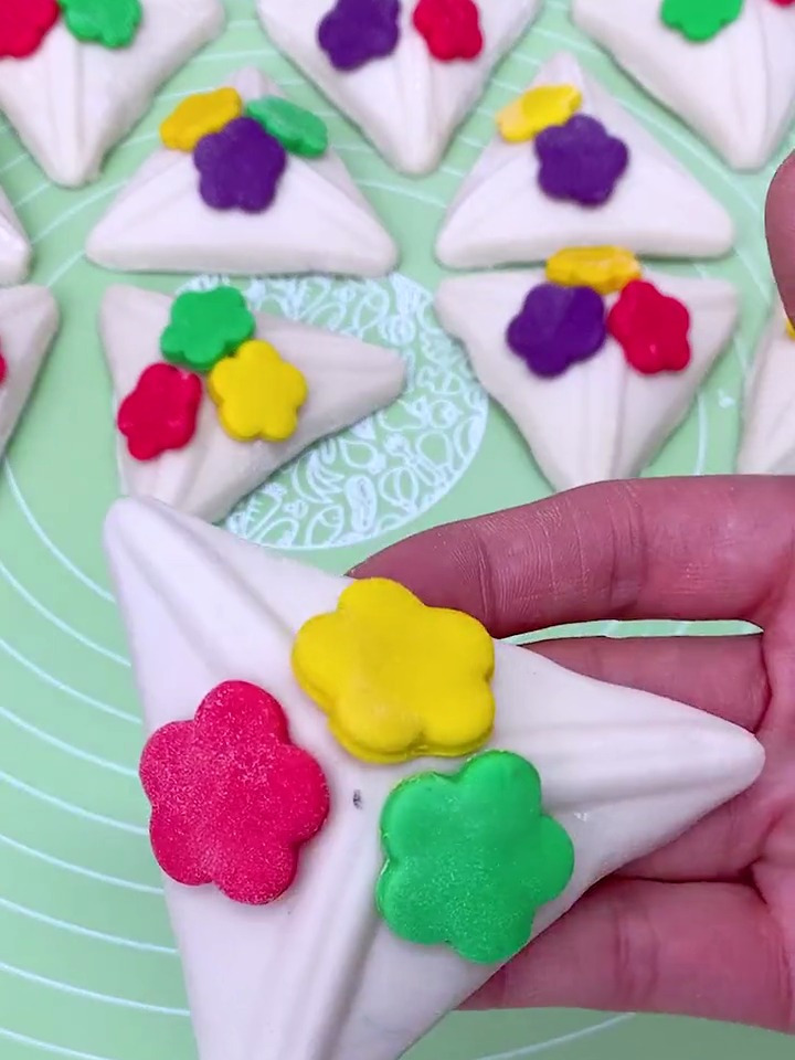 三角形红糖包子,有了模具,咱也能做了