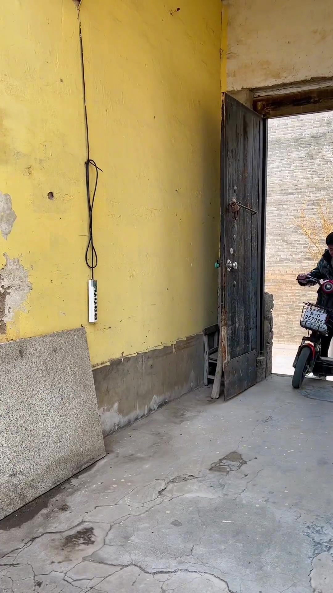 今天分享一个松花蛋肠的家常版做法