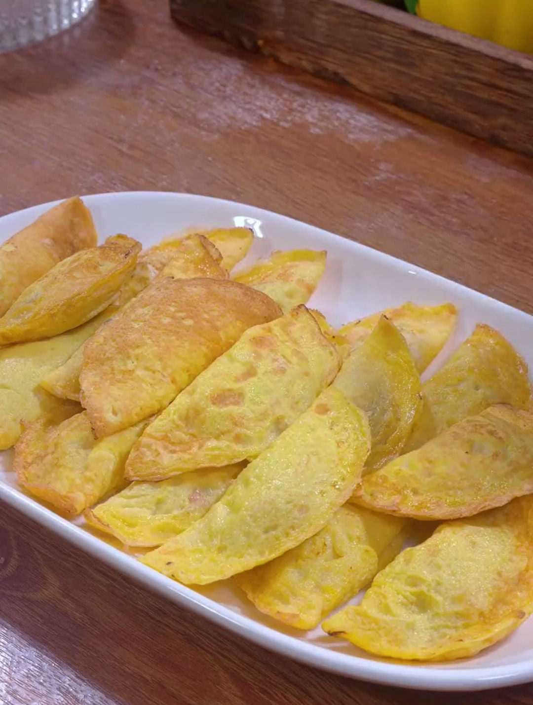 大年三十必吃的菜蛋饺是我们家乡逢年过节必吃的一道硬菜