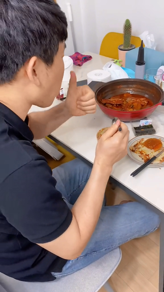 怎么做都好吃的炖带鱼,我最喜欢的一道韩餐,韩国婆婆的看家本领哦!