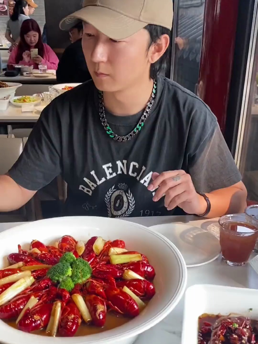 在北京的簋街胡大无人不知吧