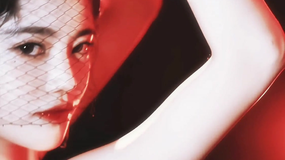 孙珍妮的黑白天鹅