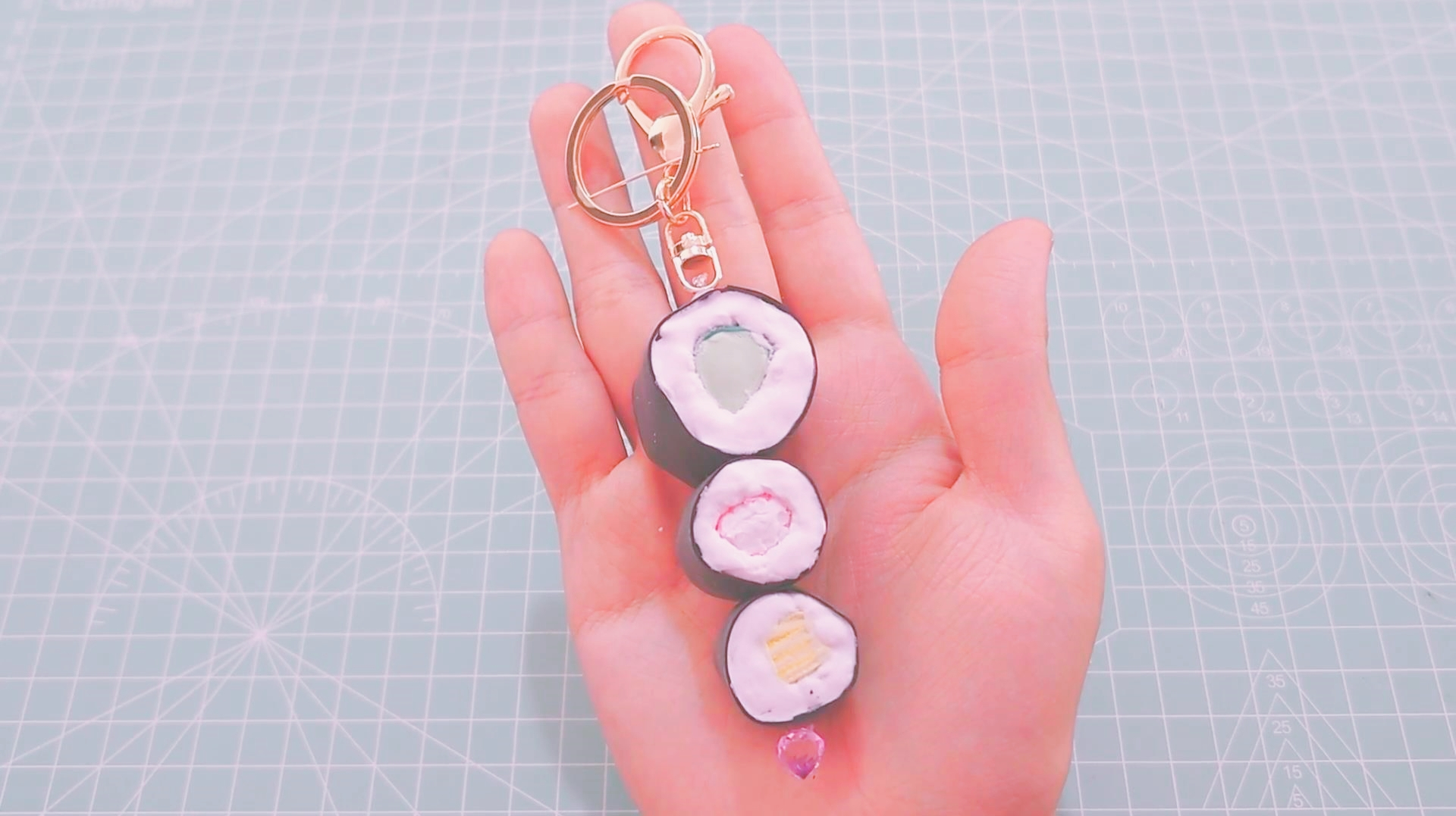 黏土制作寿司挂件全过程,手工自制小饰品