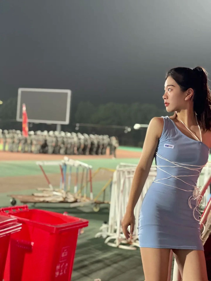 转身向北侧脸还是很美头像男颜值通缉