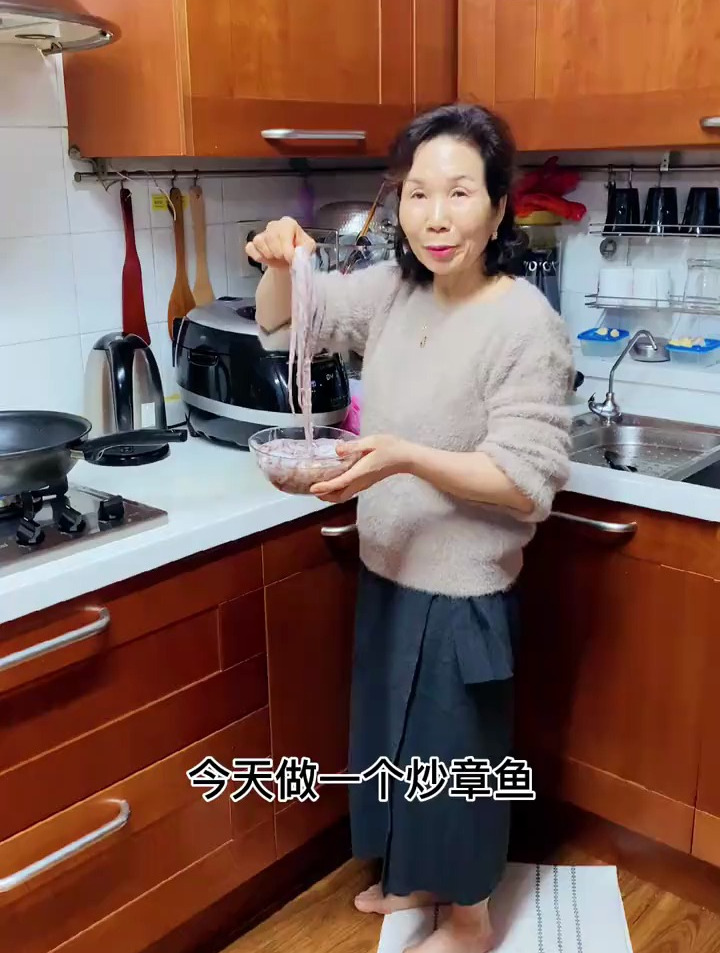 婆婆做的韩式辣炒章鱼比饭店的还好吃