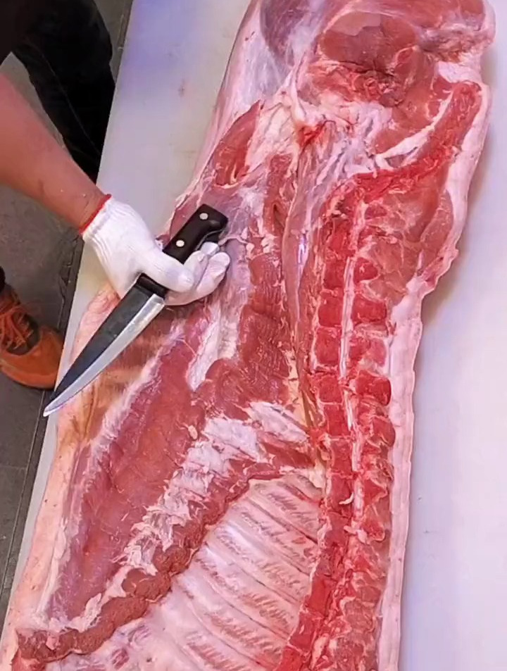 整片猪肉,边分边讲。猪肉分割技巧 白条猪肉分割教程