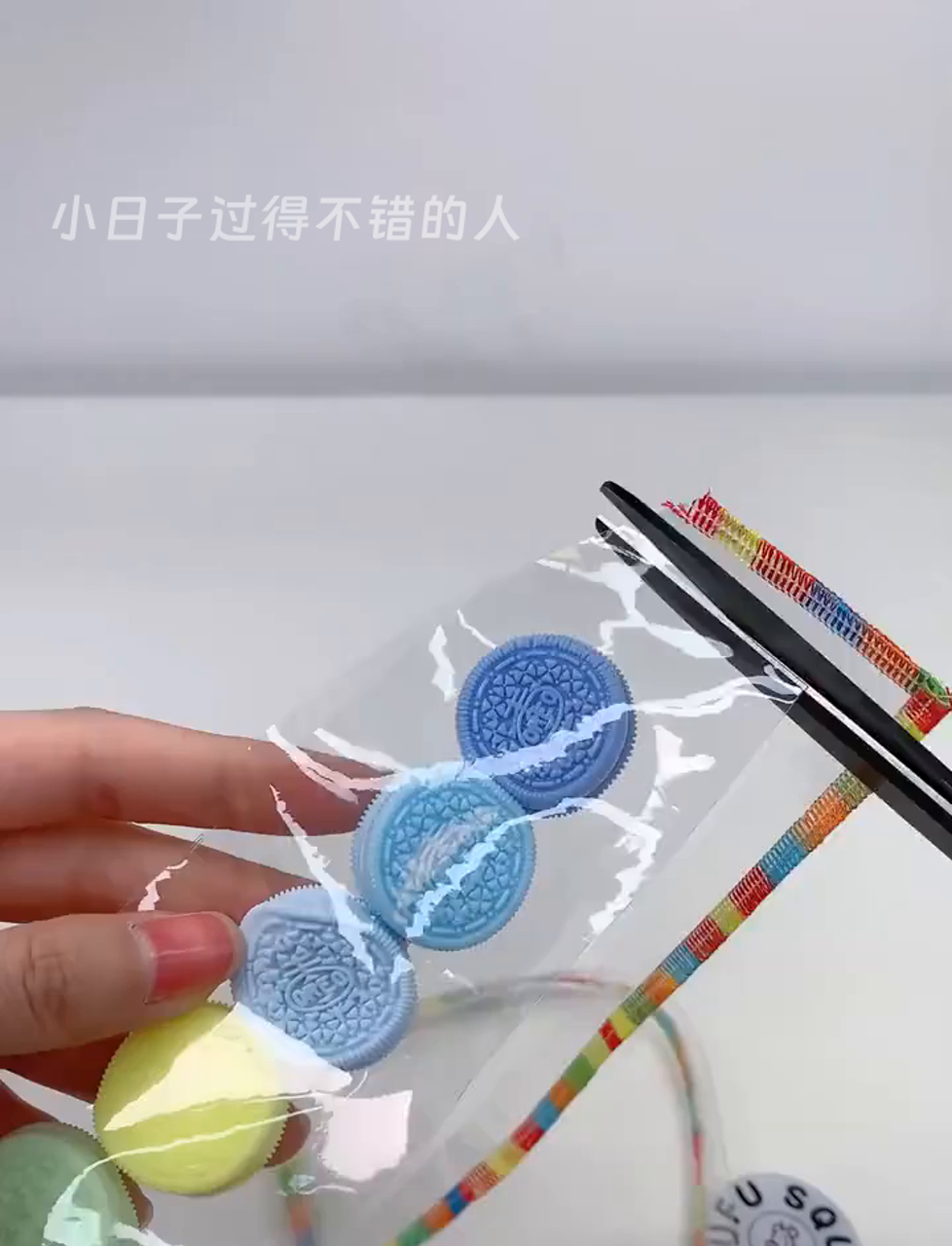 七块小巧奥利奥饼干