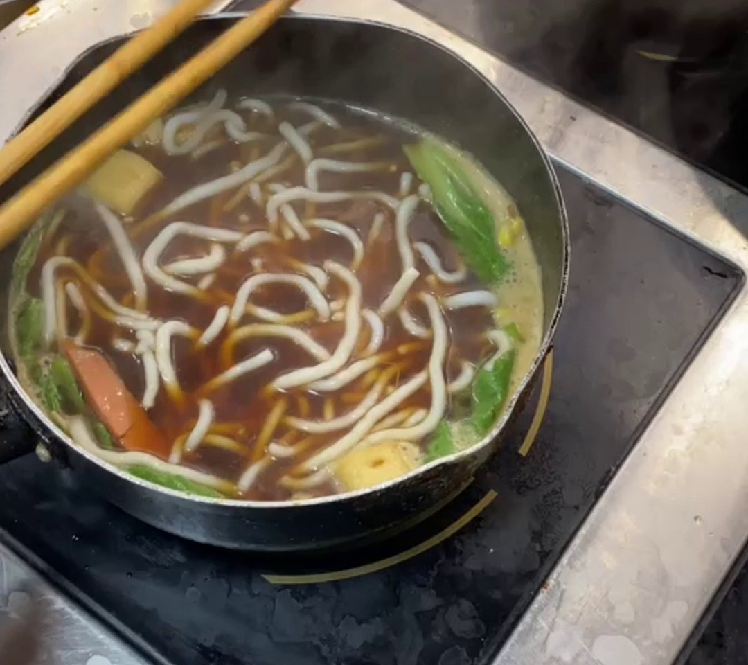 冬季为什么适合加盟酸辣粉和米线?