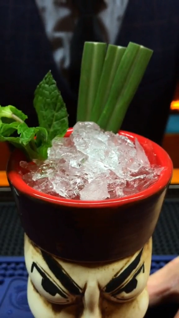 僵尸鸡尾酒:仿佛僵尸归来,喝了满血复活,也称止痛药水(Painkiller)