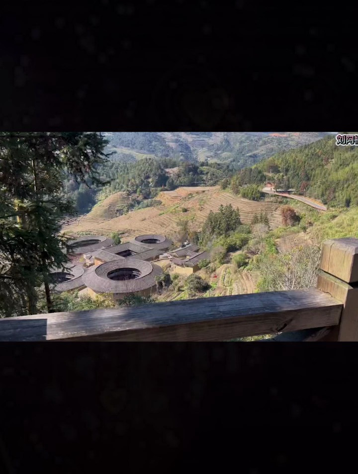 福建永定土楼,大鱼海棠椿的家乡