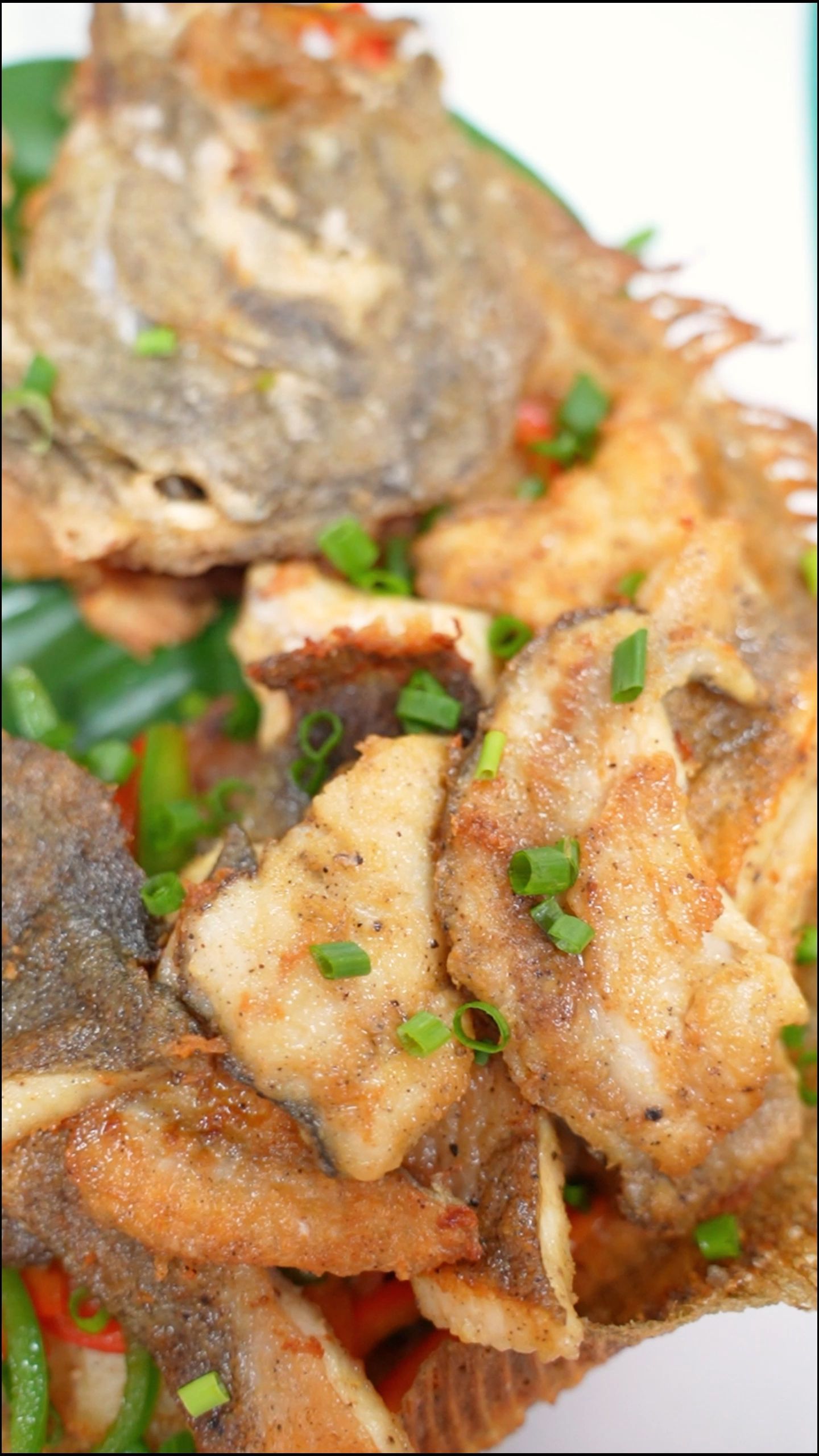 多宝鱼别再蒸着吃,试试这道香煎多宝鱼,酥脆爽口