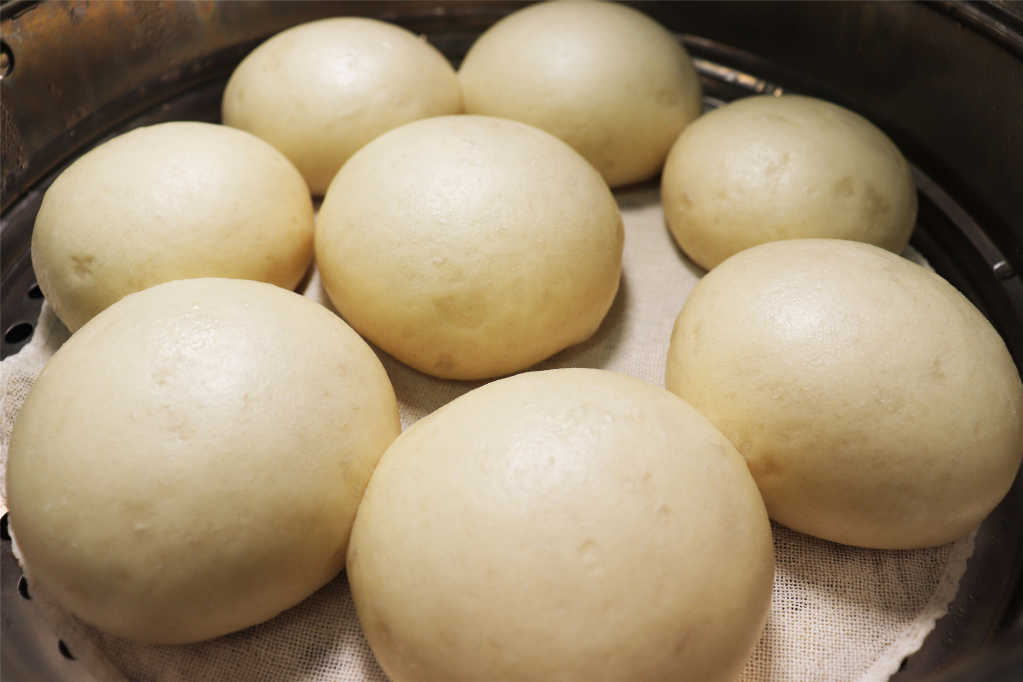 做大白馒头时,大厨教你一招,一学就会一做就对,个个白嫩不塌陷