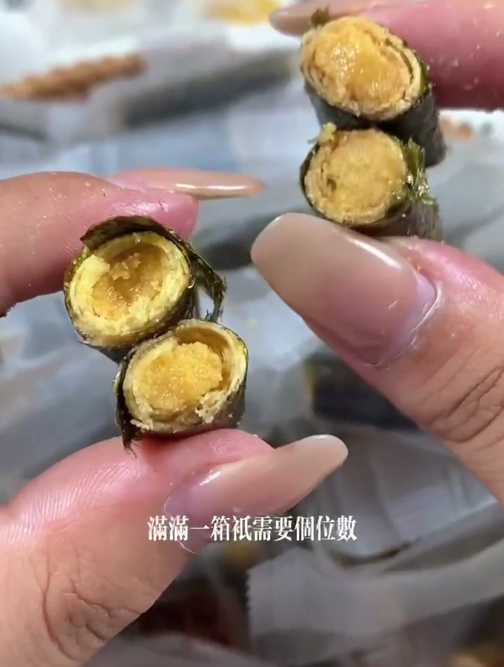这款海苔肉松卷真的巨巨巨好吃的!好吃到舌头打结,独立包装