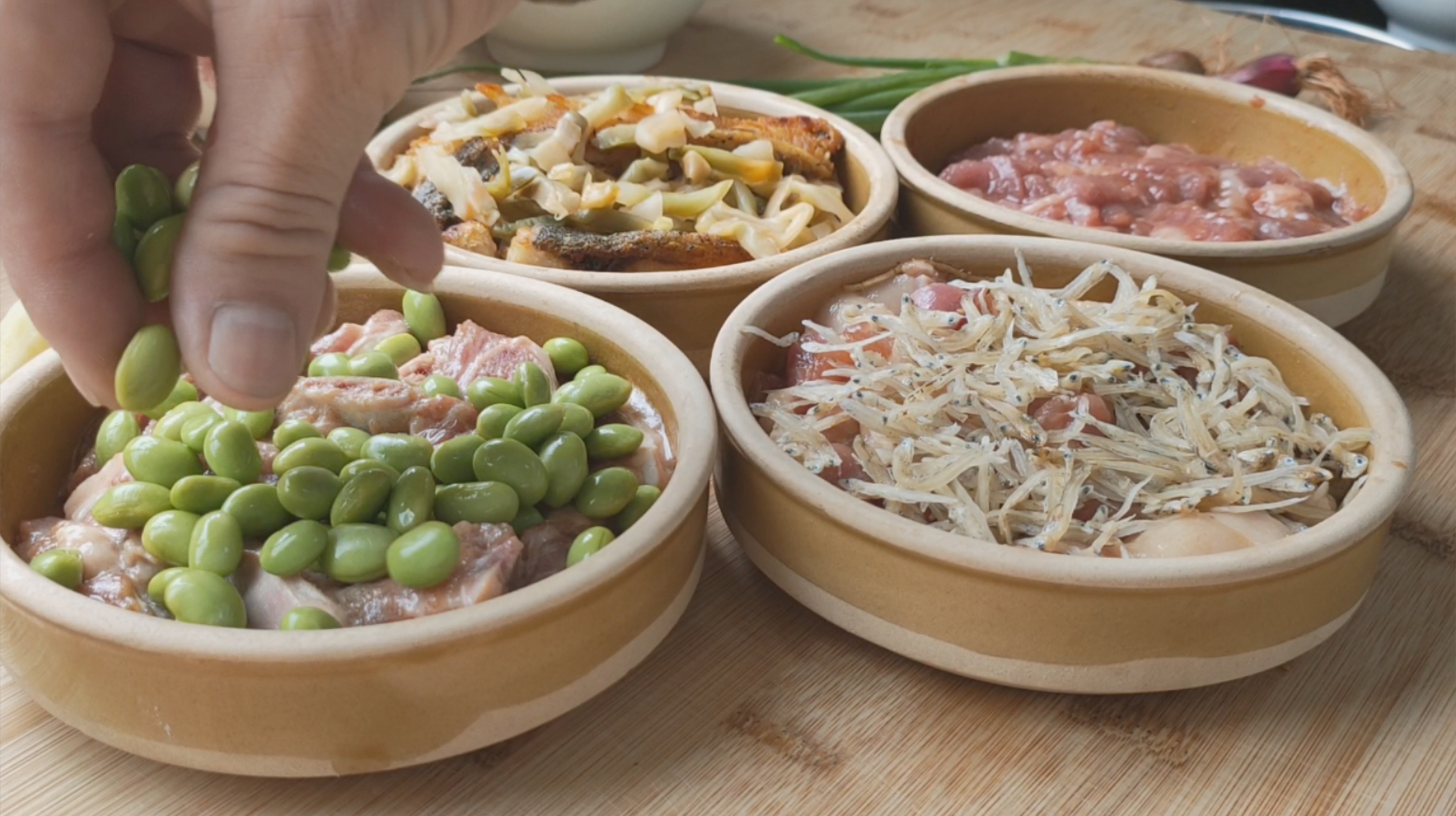 客家祖祖辈辈爱吃的传统菜,出锅一锅4菜口味丰富,超详细的做法