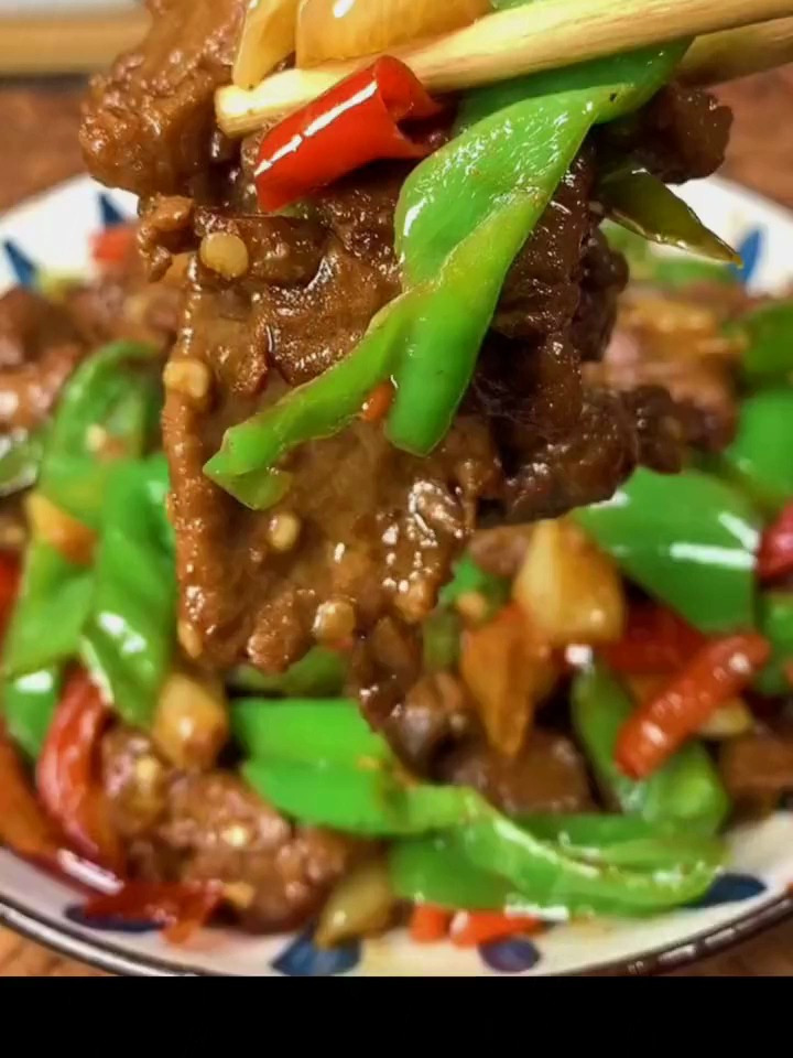 辣椒炒牛肉,牛肉怎样做才嫩的秘诀你知道吗